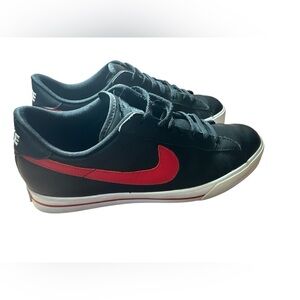 NIKE Retro Sweet Classic Men's Shoe Leather Black Red and White Mens Size 11
